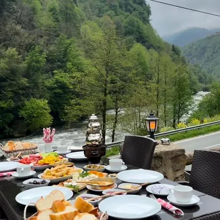 River Deluxe *
