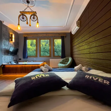 Hotel River Deluxe Çamlıhemşin