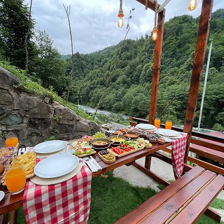 Otel River Deluxe Çamlıhemşin